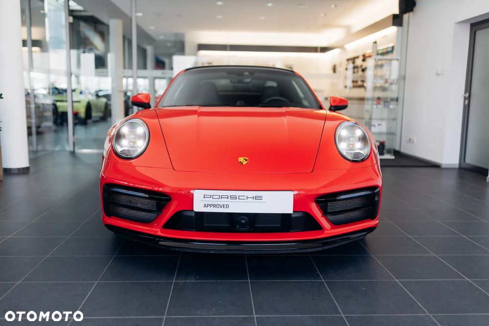 Porsche 911 Carrera 4S - 8