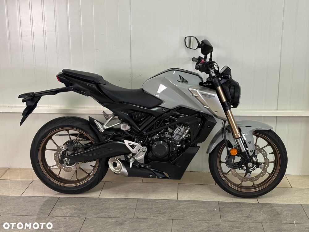 Honda CB - 2