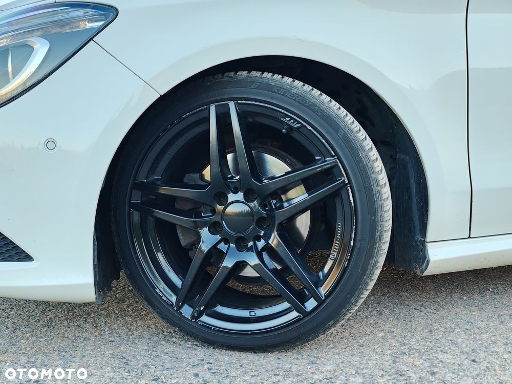 Mercedes-Benz CLA 200 7G-DCT - 5