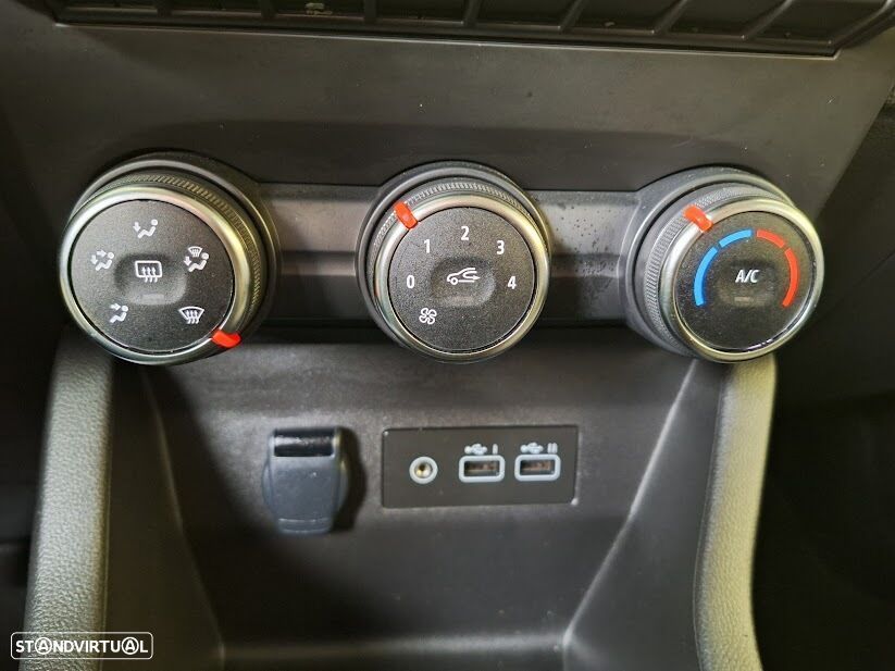 Renault Clio 1.5 Blue dCi Evolution - 26