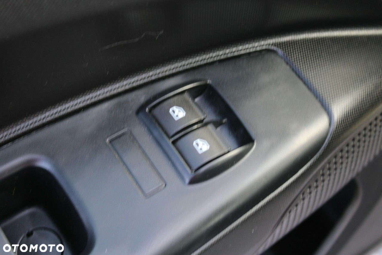 Opel Combo - 16
