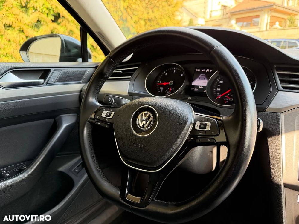 Volkswagen Passat - 8