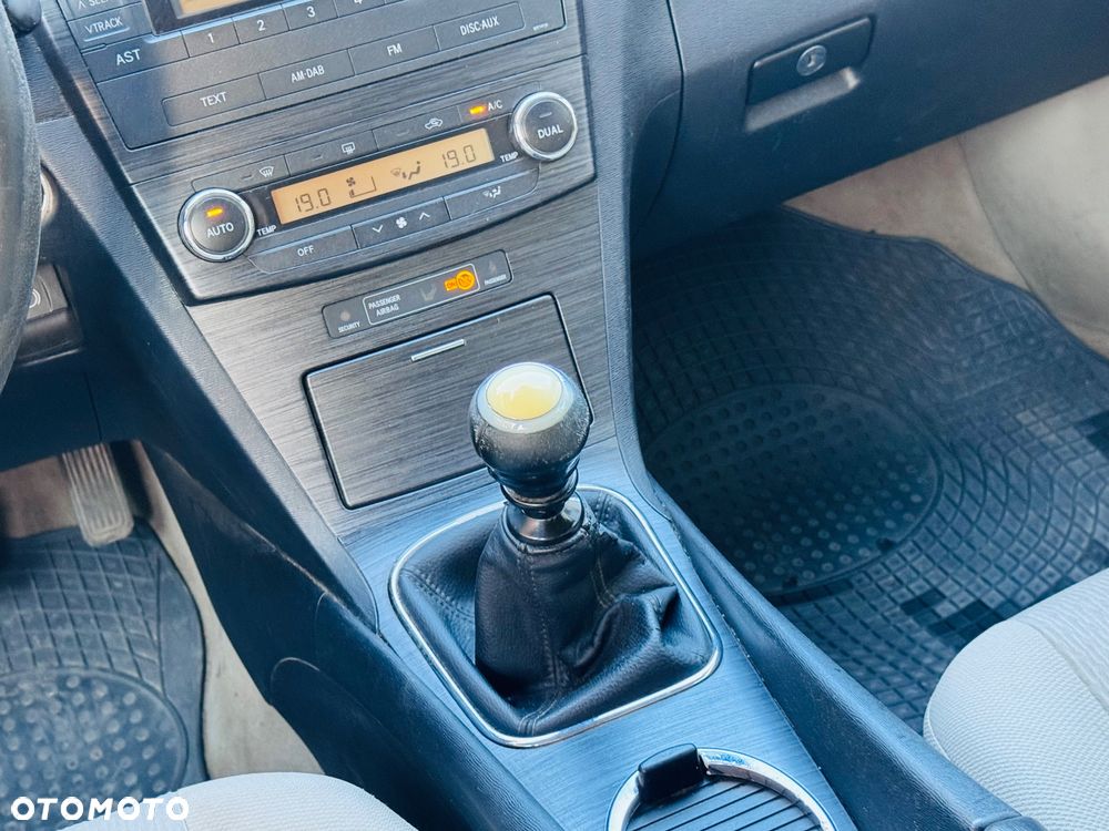 Toyota Avensis 2.0 D-4D Sol plus - 33