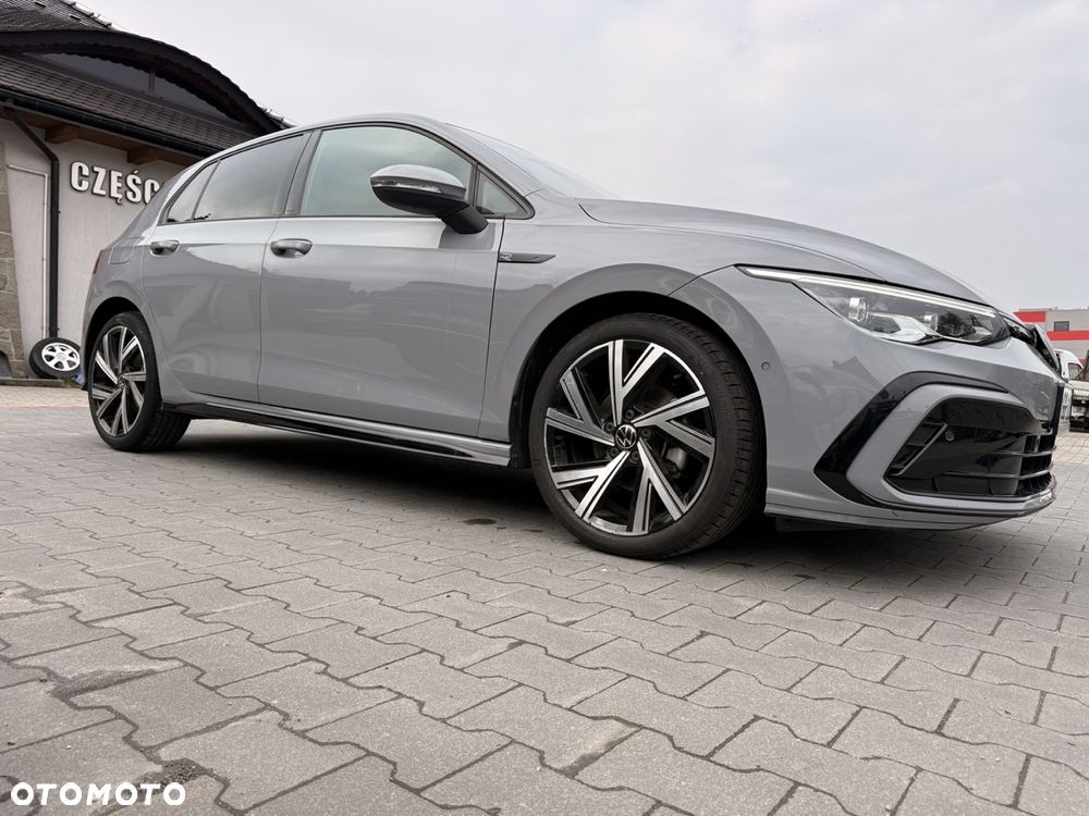 Volkswagen Golf 1.5 eTSI OPF DSG R-Line - 1