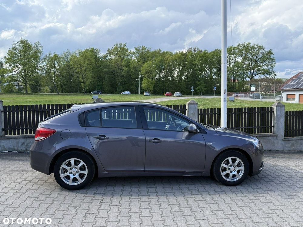 Chevrolet Cruze - 4