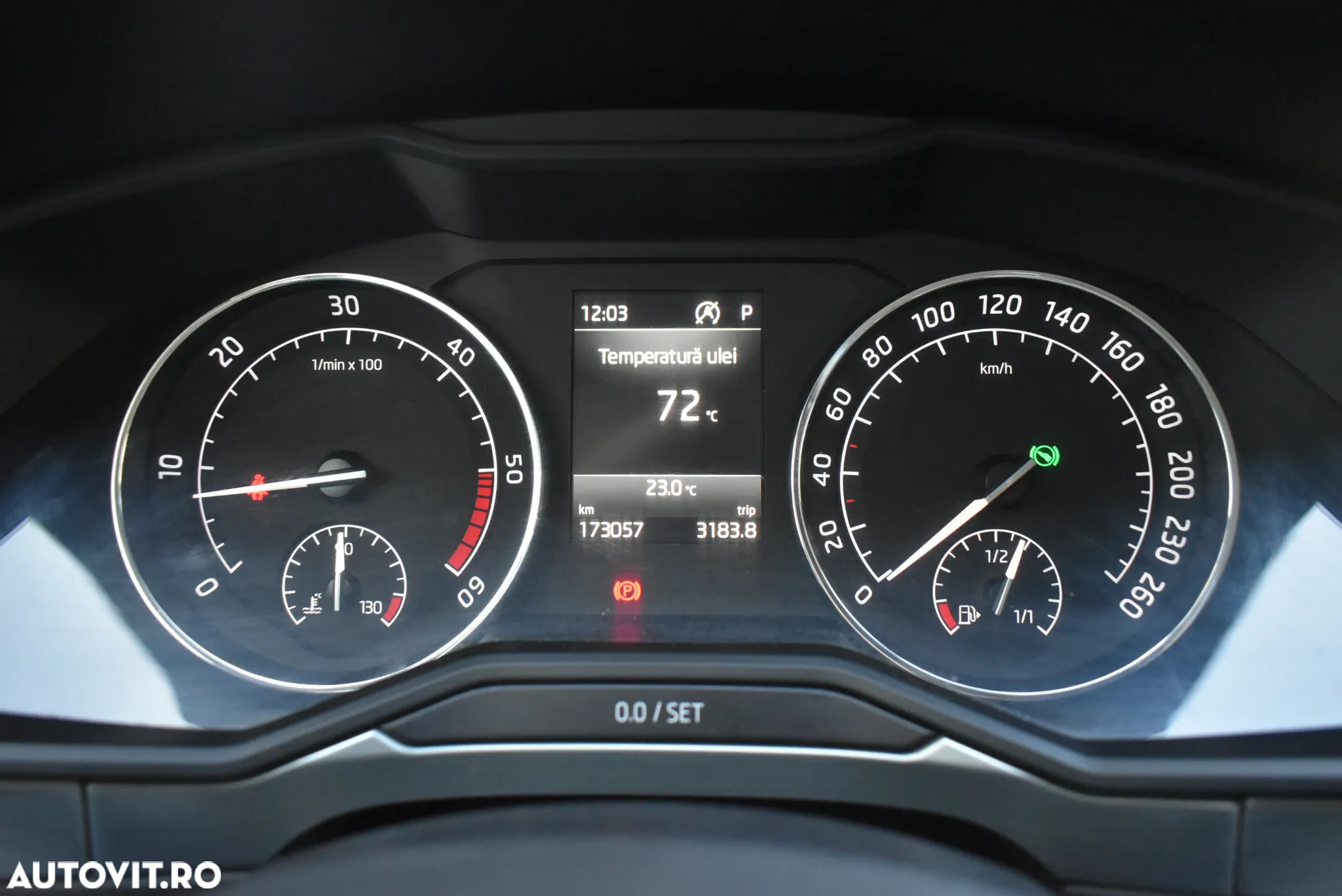 Skoda Superb 2.0 TDI DSG Ambition - 10