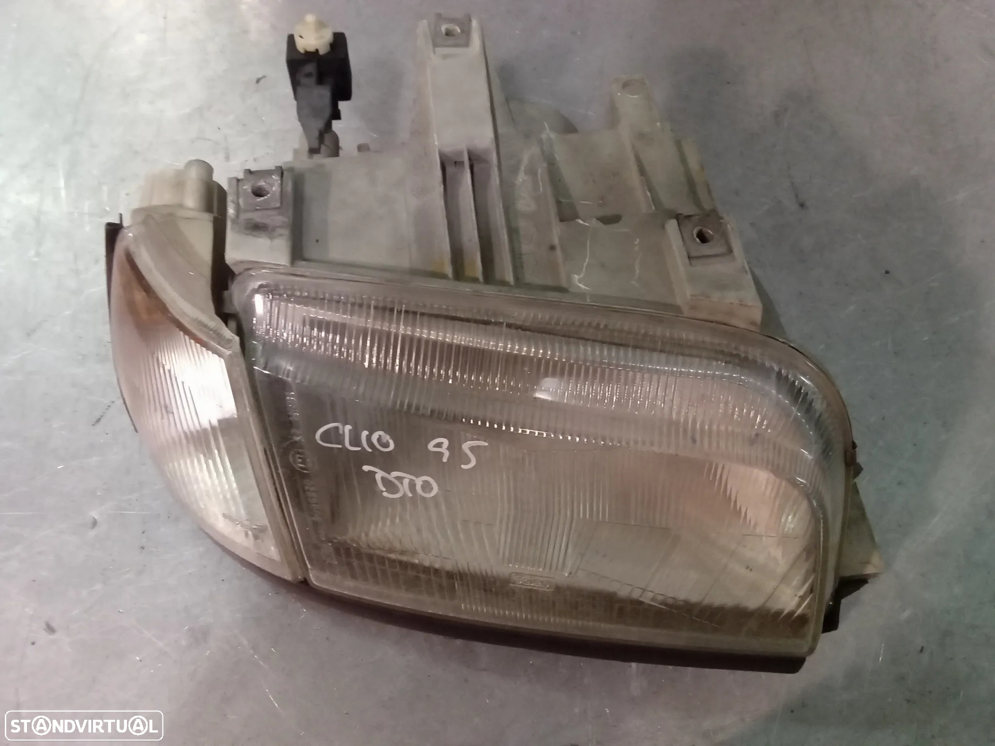 ÓTICA / FAROL RENAULT CLIO I - ESQUERDO / DIREITO - 3