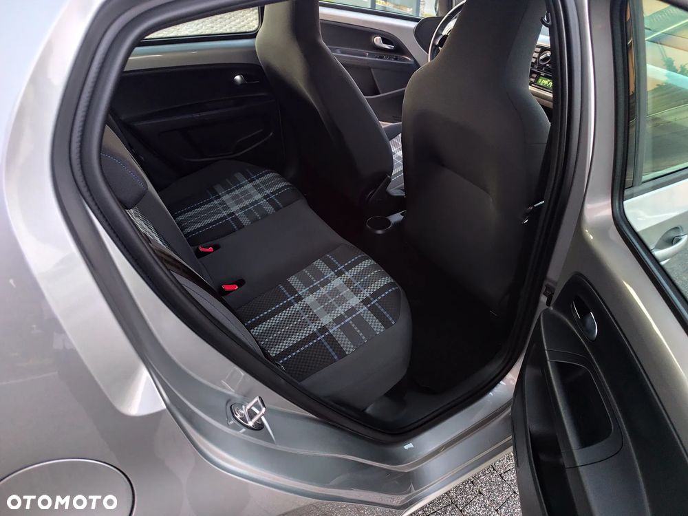 Volkswagen up! club - 17
