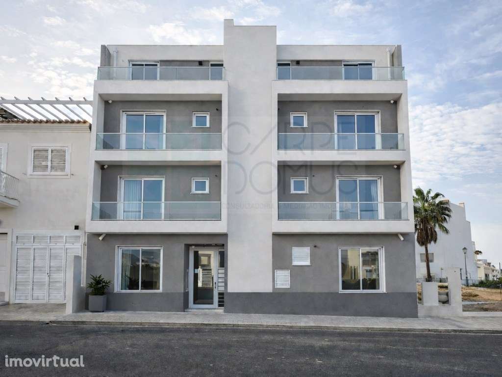 Apartamento T2 no 1º andar com Suíte e Varandas - Grande imagem: 3/5