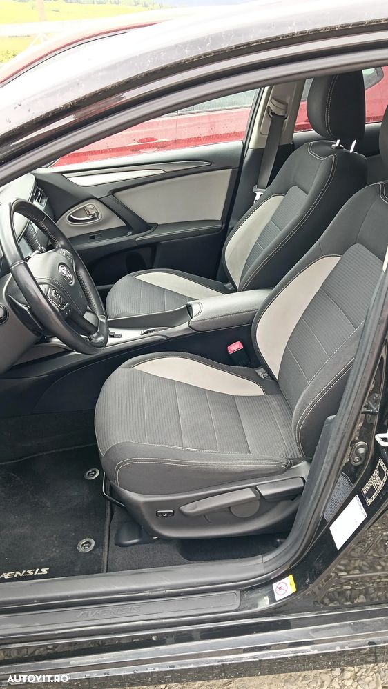 Toyota Avensis - 8