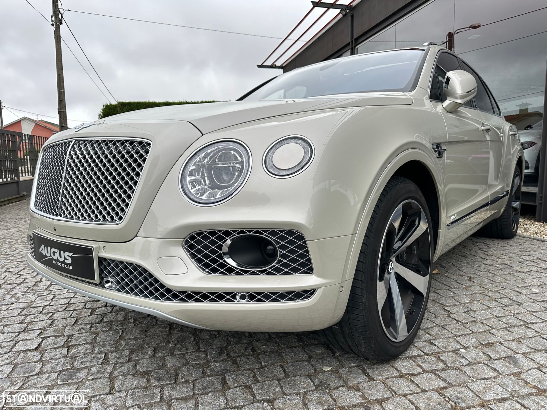 Bentley Bentayga Hybrid - 7