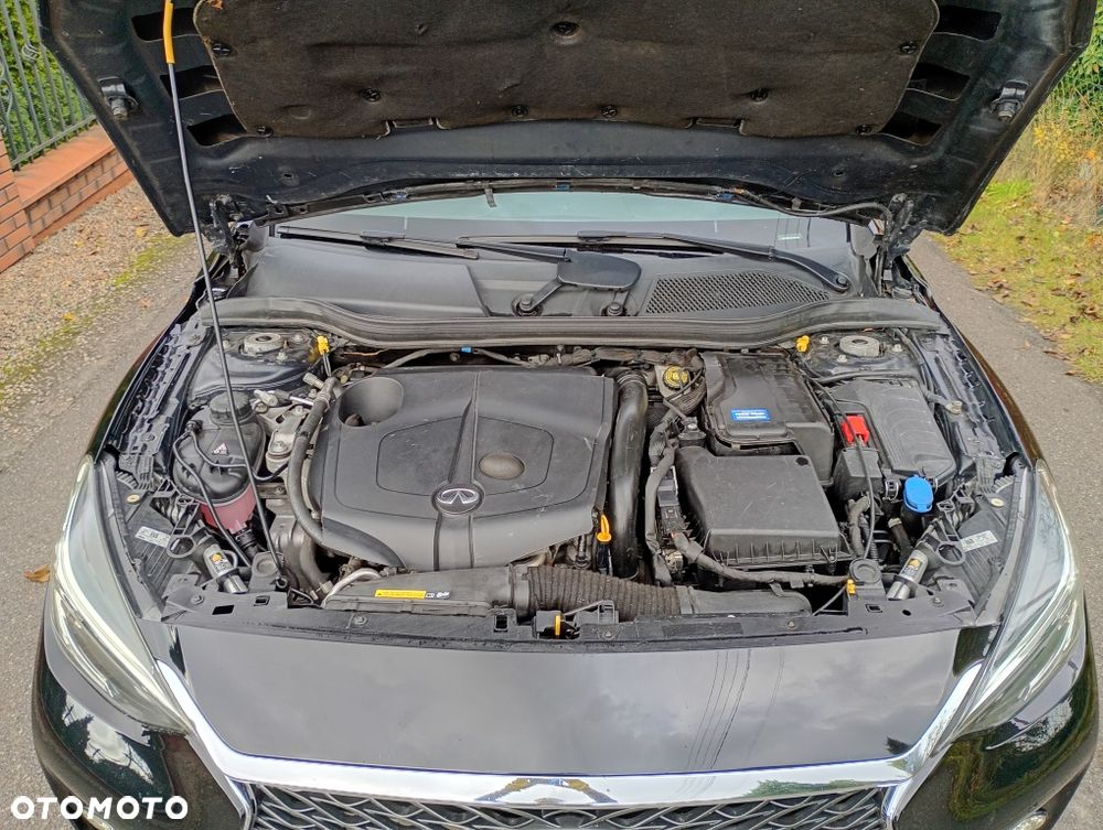 Infiniti Q30 - 7