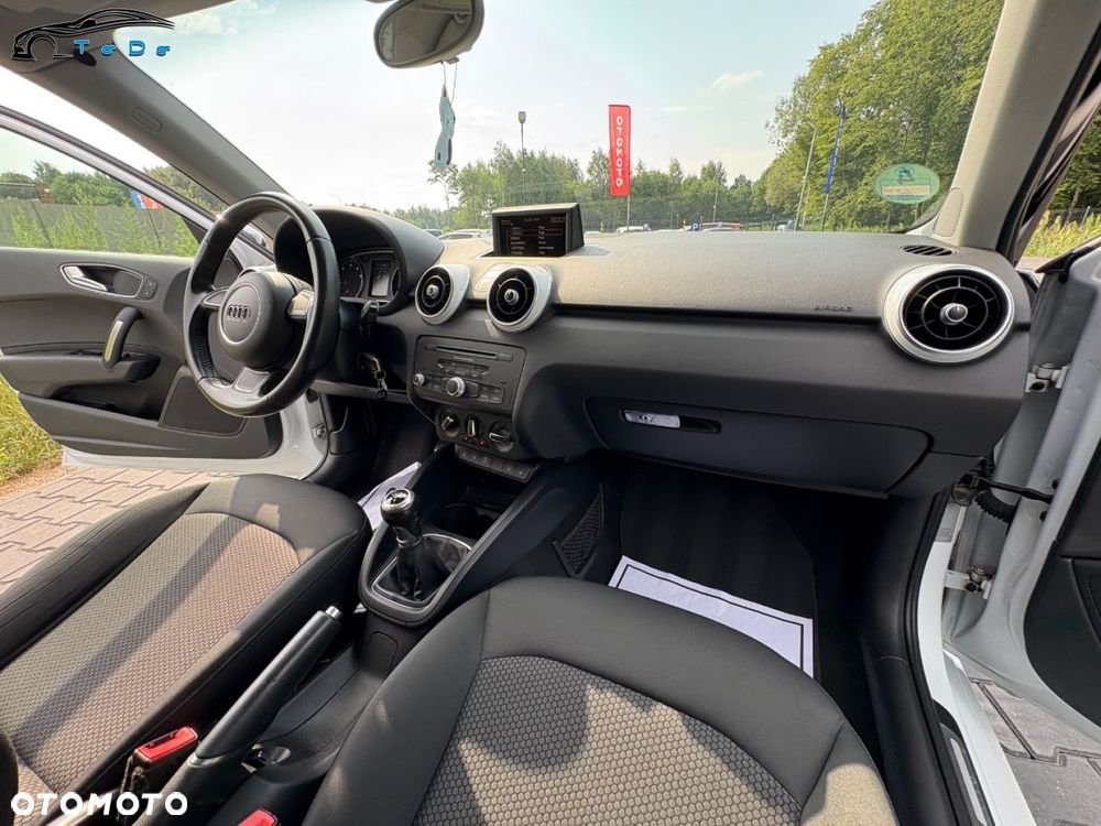 Audi A1 Sportback 1.2 TFSI S line edition m S line Sportpaket - 19