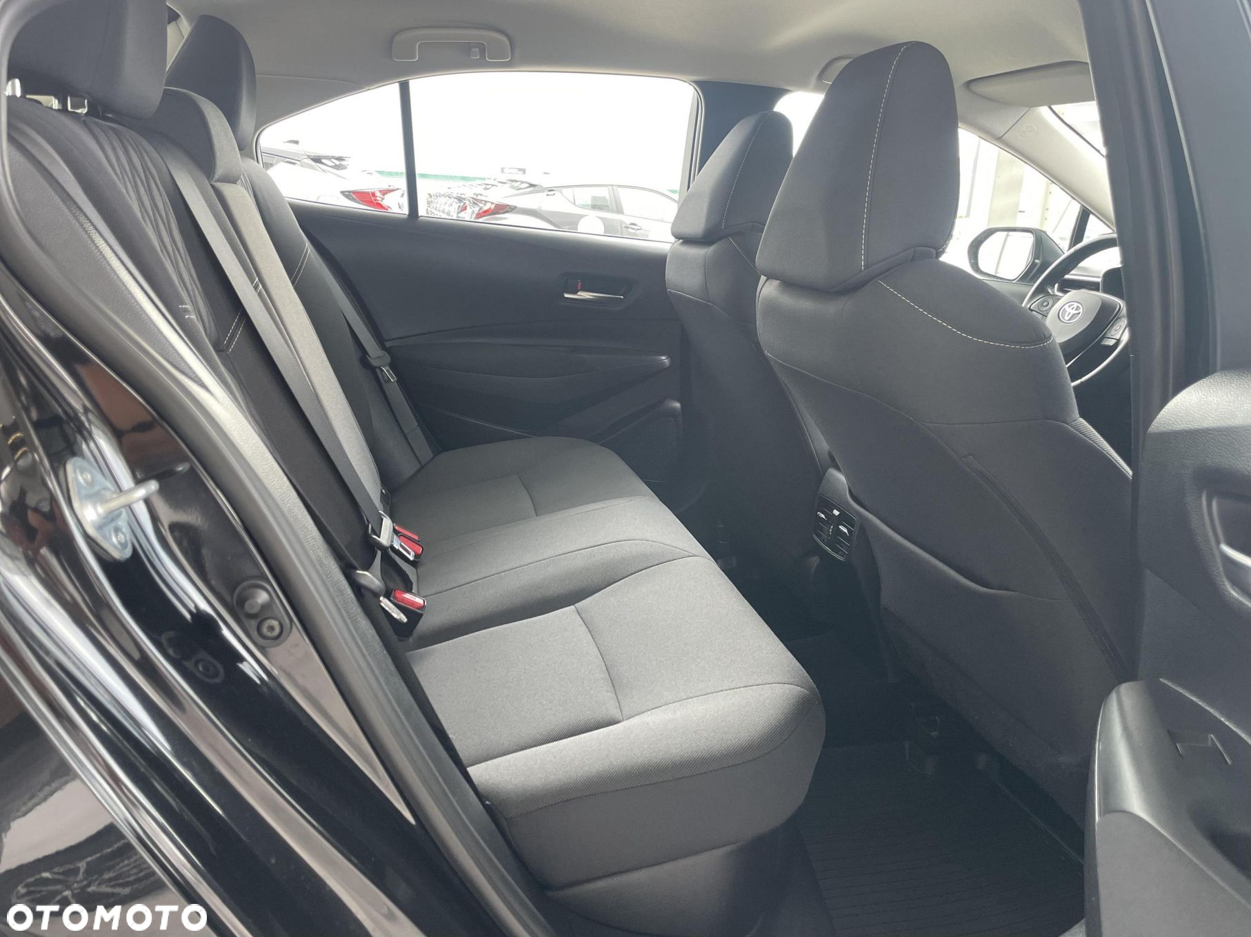 Toyota Corolla - 10