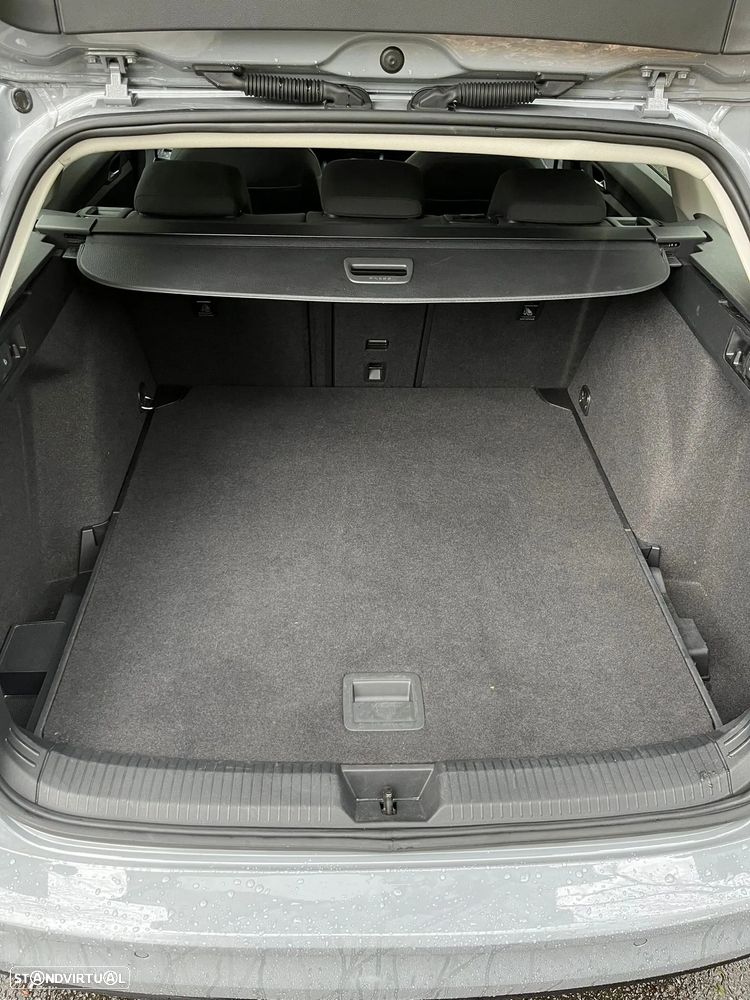 VW Golf Variant 2.0 TDi SCR Life - 10