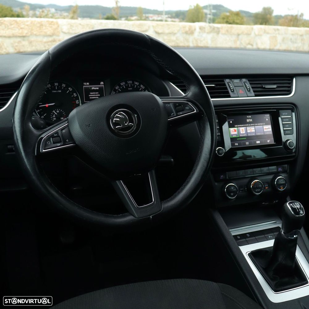 Skoda Octavia Break 1.6 TDi Sportline - 18