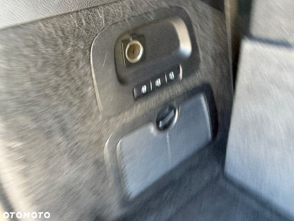 Ford Galaxy 2.0 TDCi Trend - 14