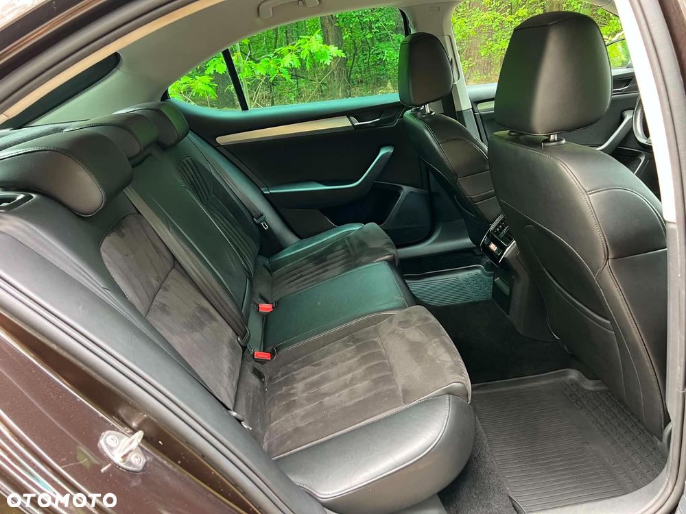 Skoda Superb 2.0 TDI Style DSG - 10