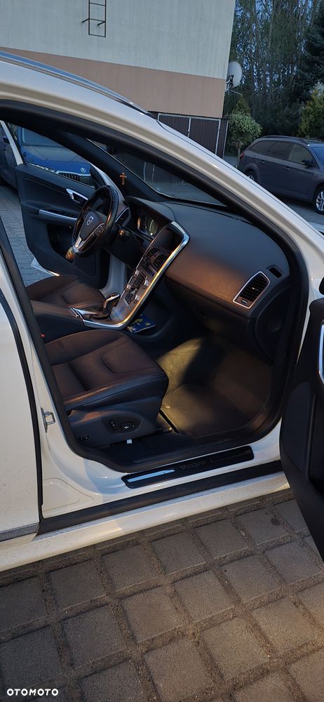 Volvo XC 60 - 8