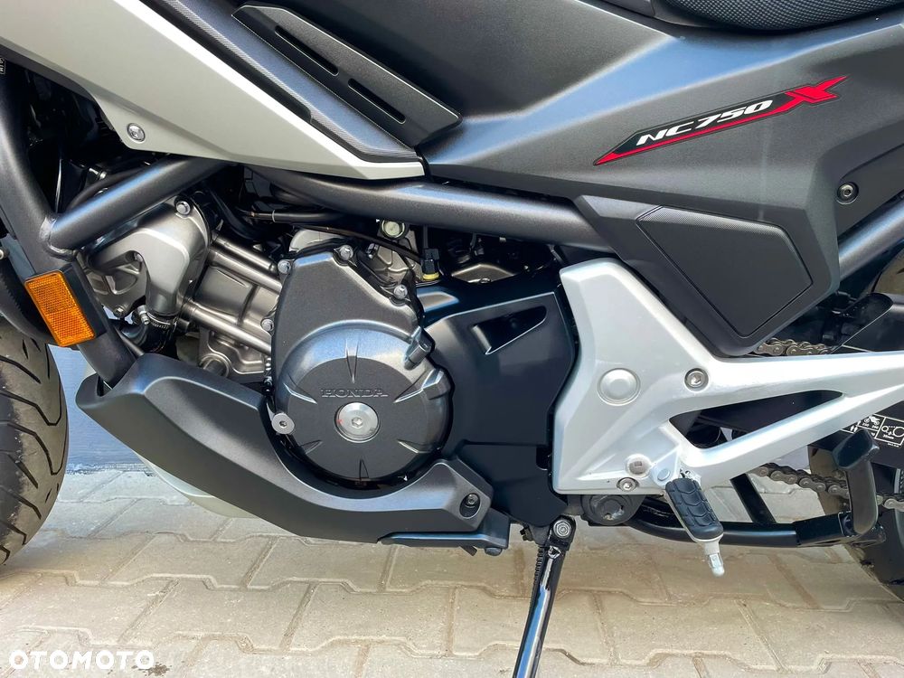 Honda NC - 12