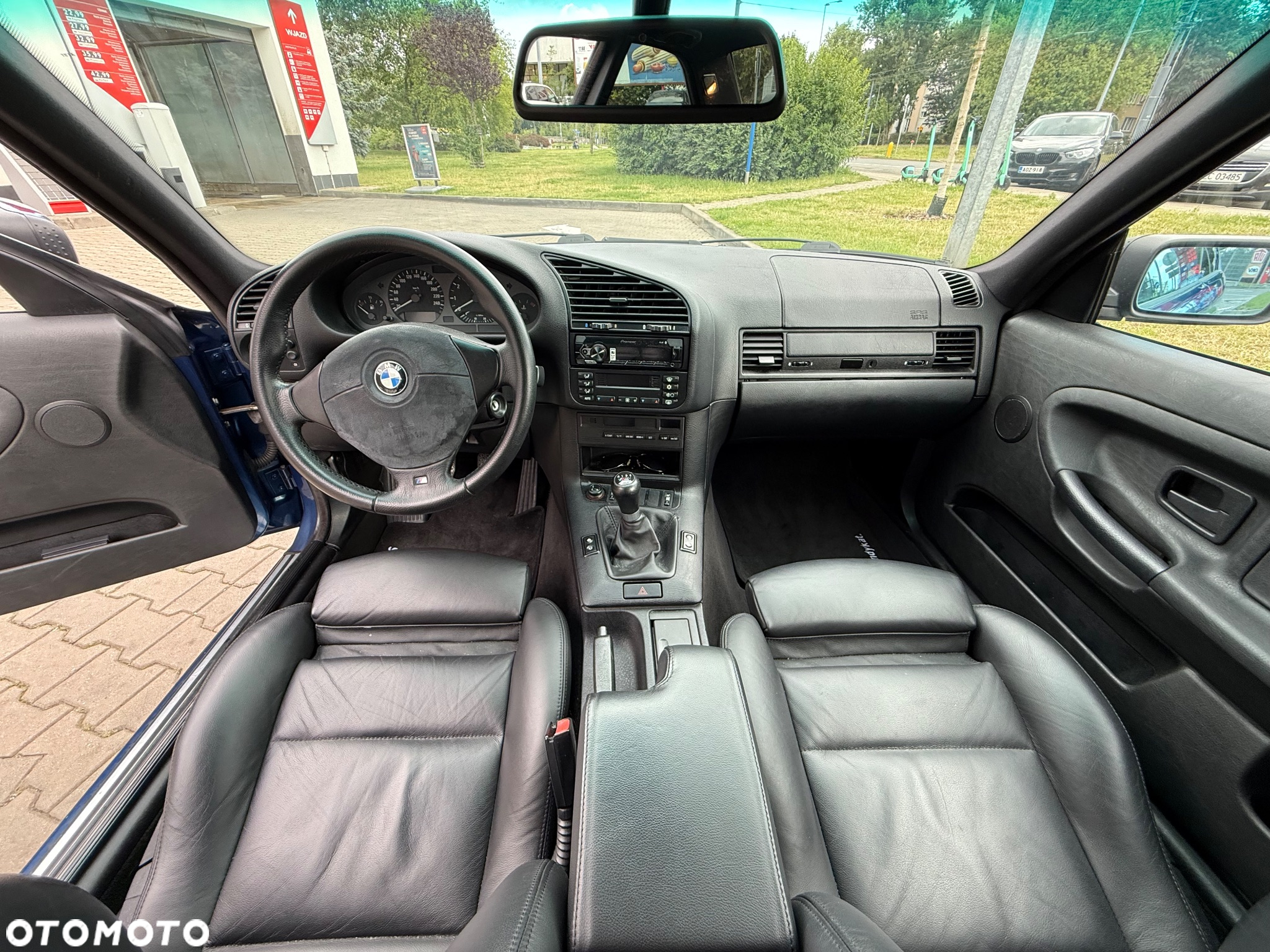 BMW Seria 3 320i Cabriolet - 5