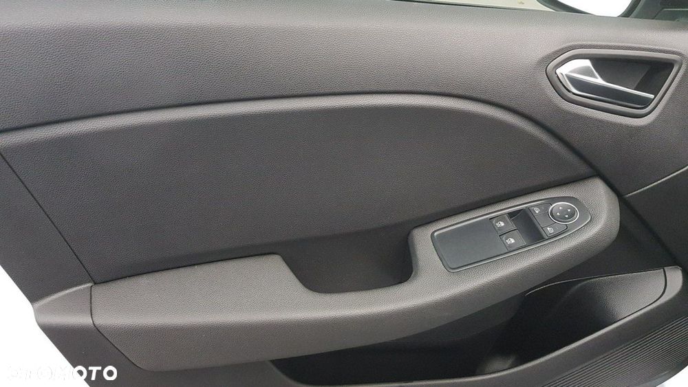 Renault Clio - 19