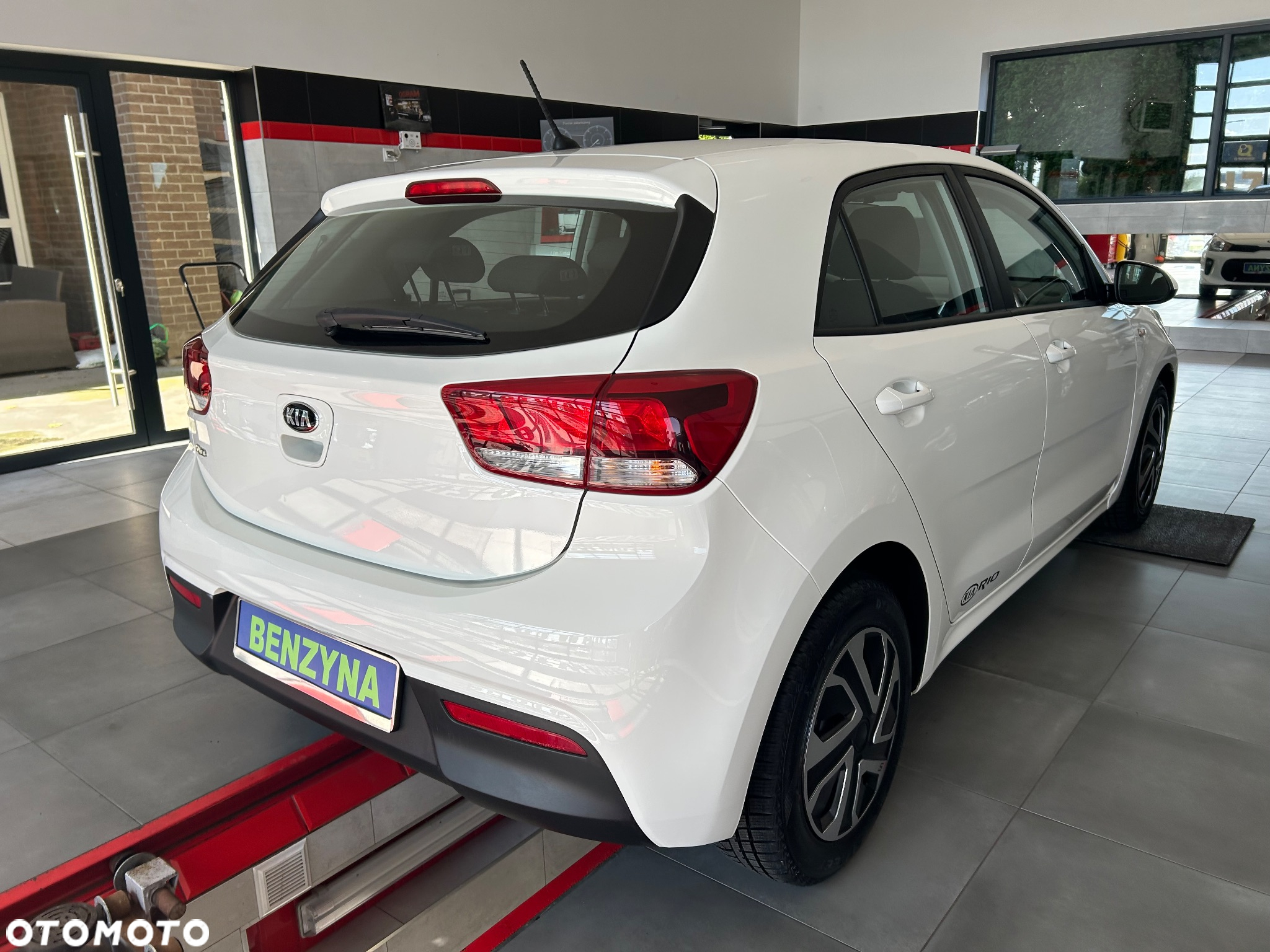Kia Rio 1.2 Business Line - 7
