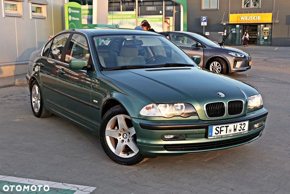 BMW Seria 3 320i - 13