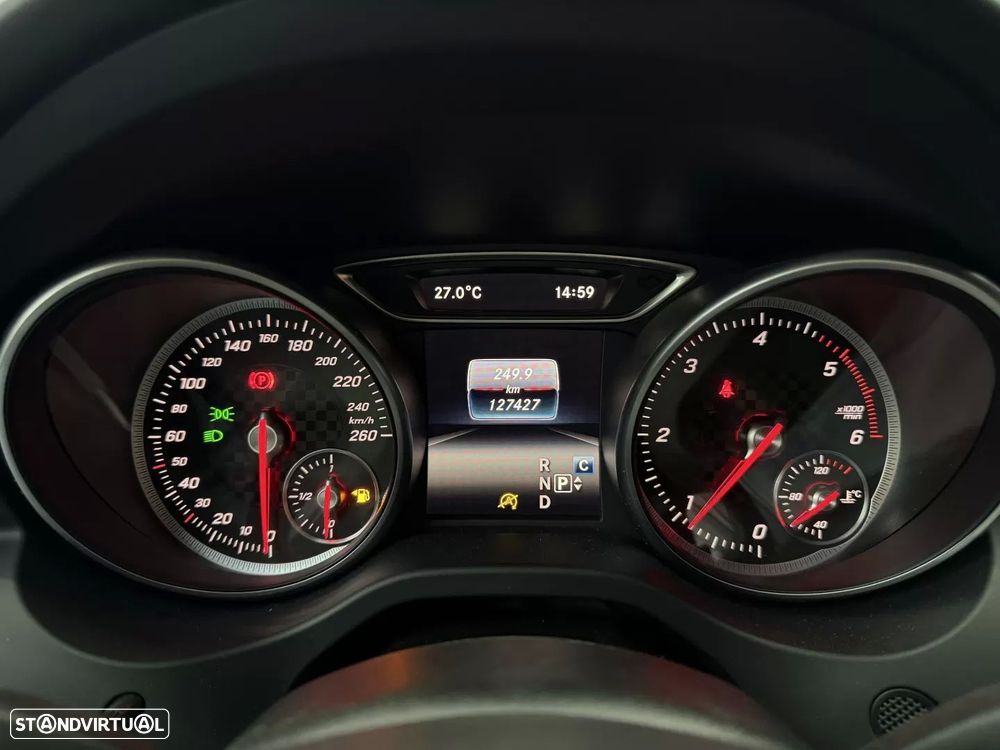 Mercedes-Benz A 180 d AMG Line Aut. — fotografia 28