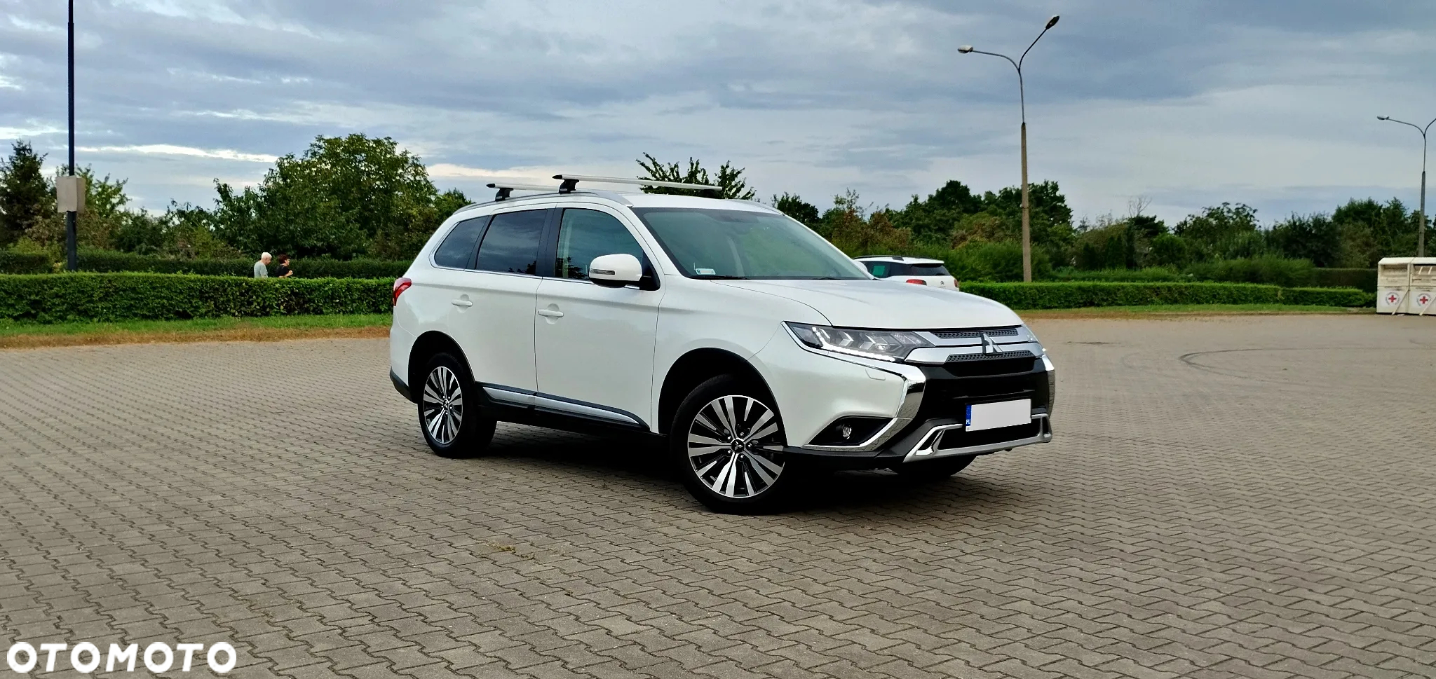 Mitsubishi Outlander 2.0 Intense + Navi 4WD CVT - 2