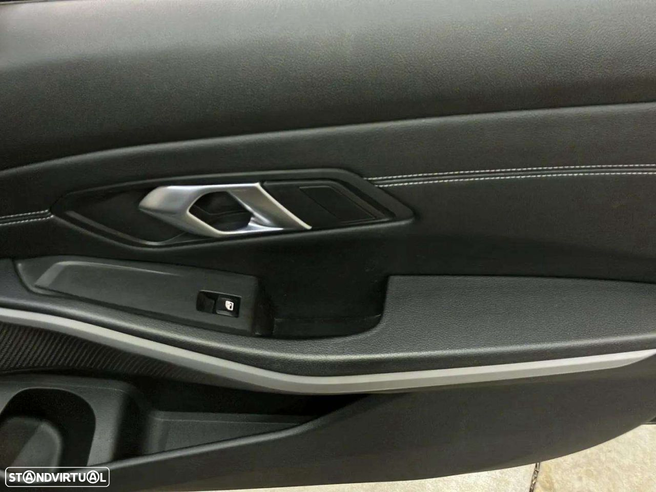 BMW 320 e Touring Corporate Edition Auto - 23