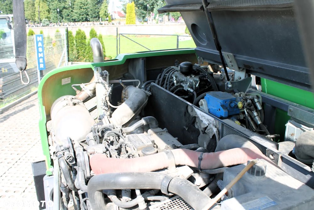 Schaeff TW110 koparka kołowa 4x4 - 37