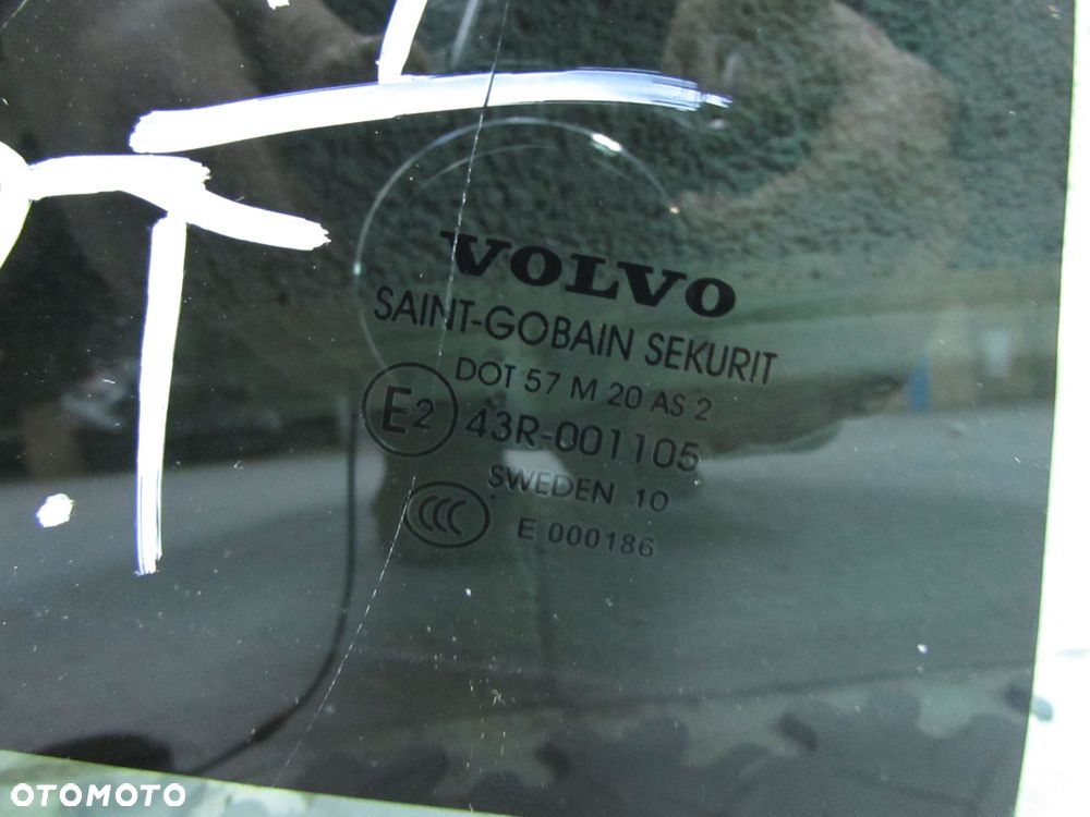 VOLVO S60 II 10-17 SZYBA BOCZNA DRZWI PRAWY TYL 10R - 9