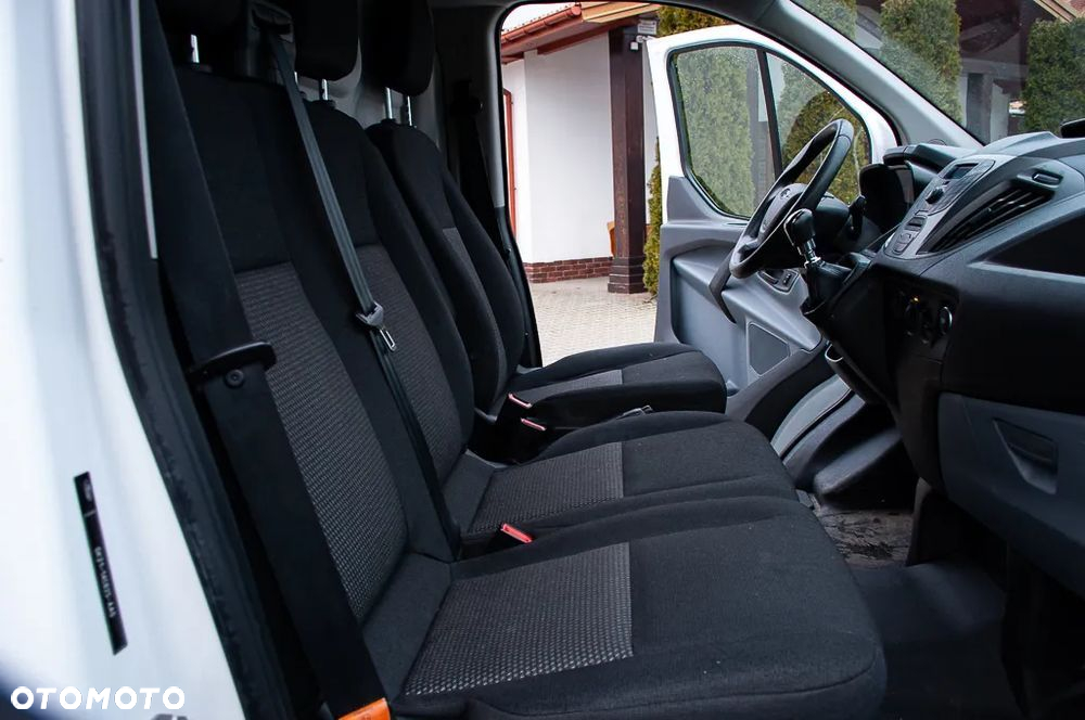 Ford TRANSIT CUSTOM - 23
