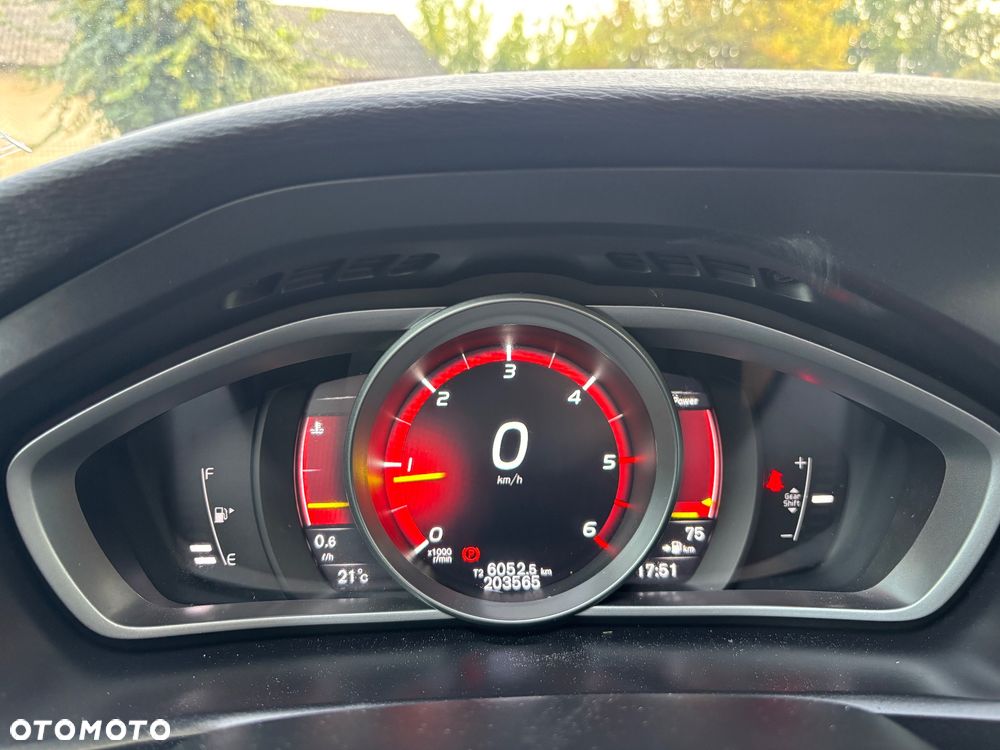 Volvo V40 D2 - 22