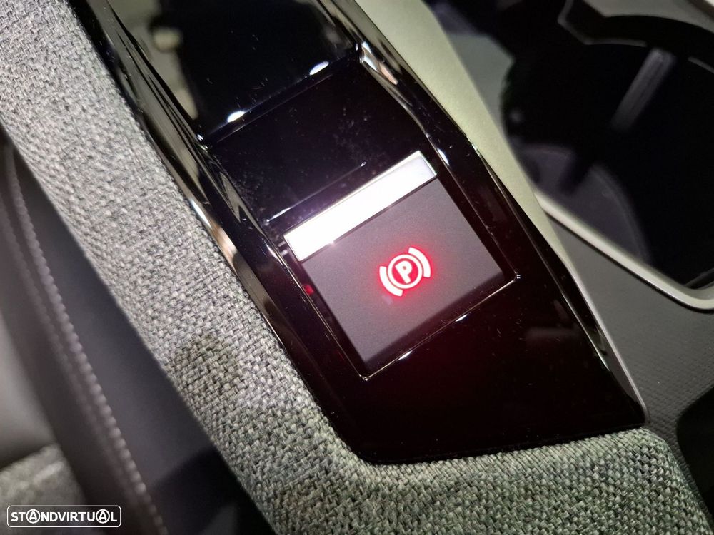 Peugeot 3008 1.6 Plug-in Hybrid Allure e-DCS7 - 18