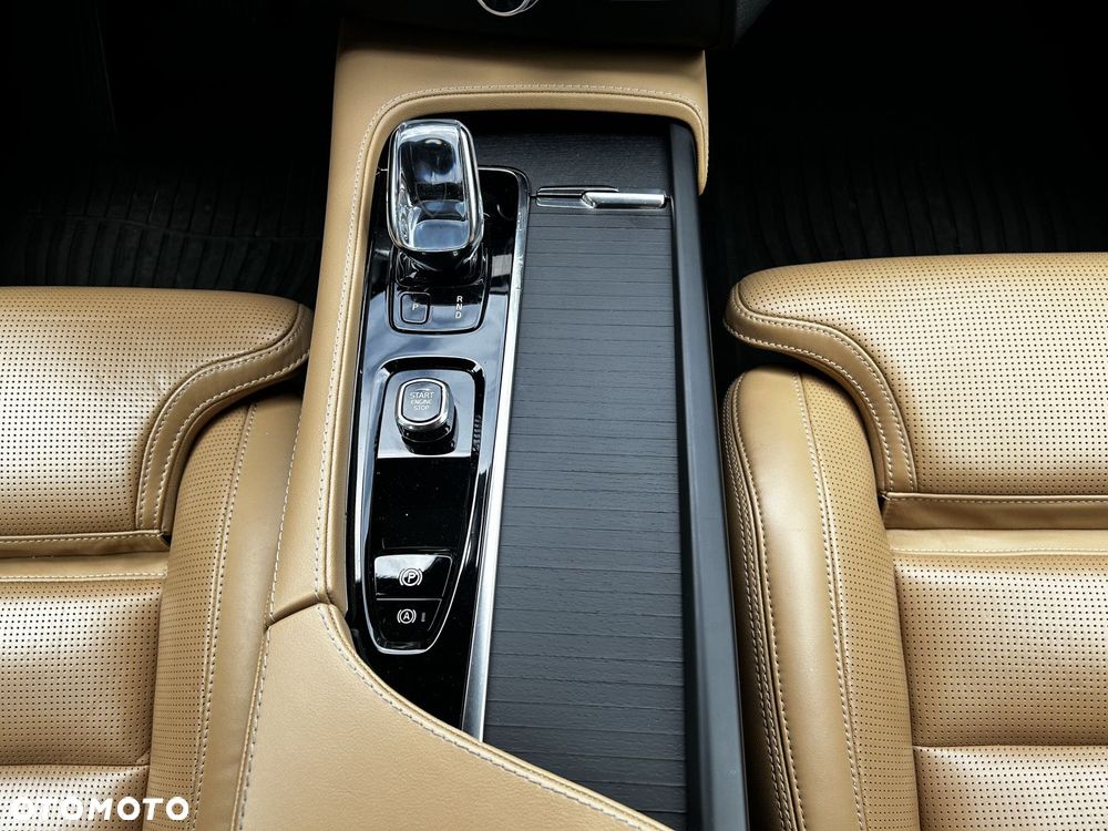 Volvo XC 90 - 16