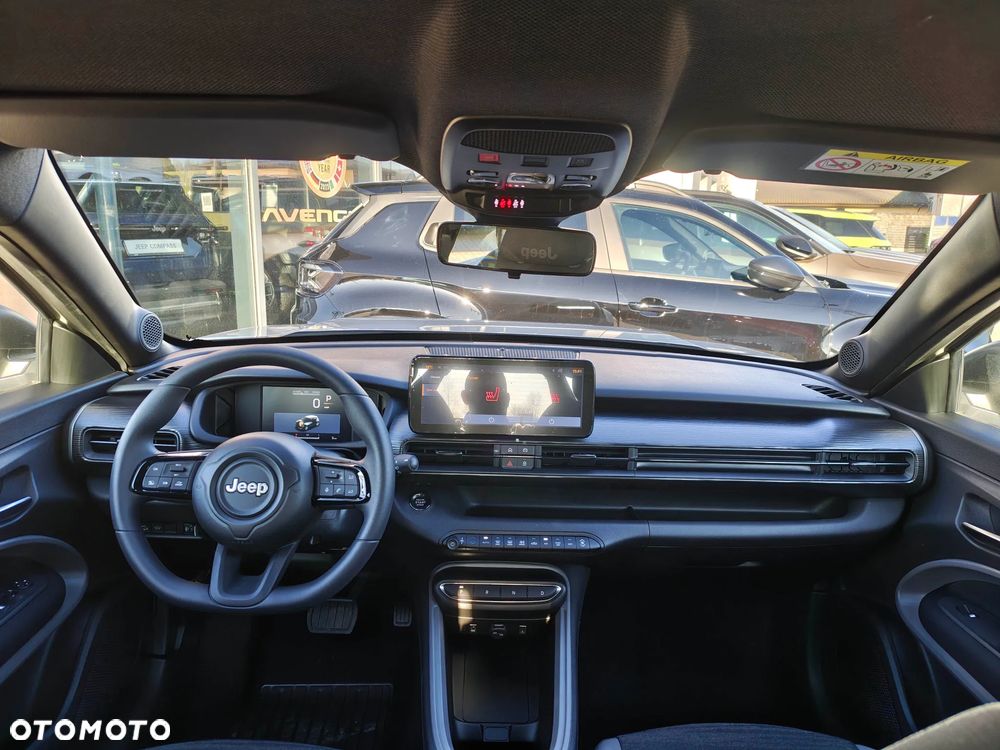 Jeep Avenger 1.2 T3 mHEV Longitude FWD eDCT6 - 27