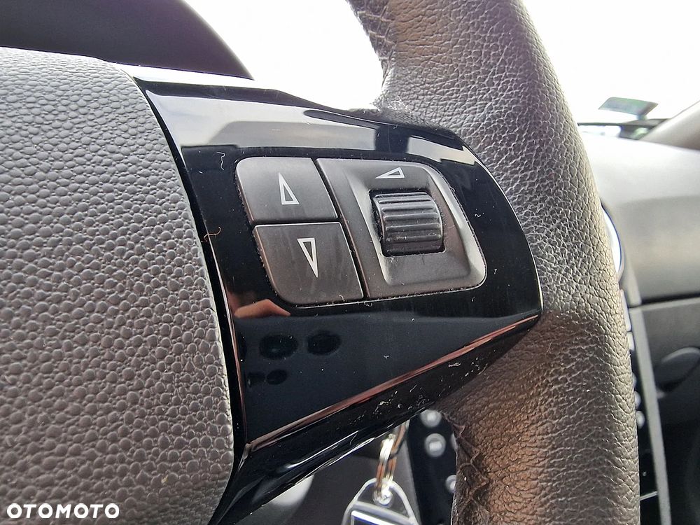 Opel Corsa 1.4 16V Energy - 14