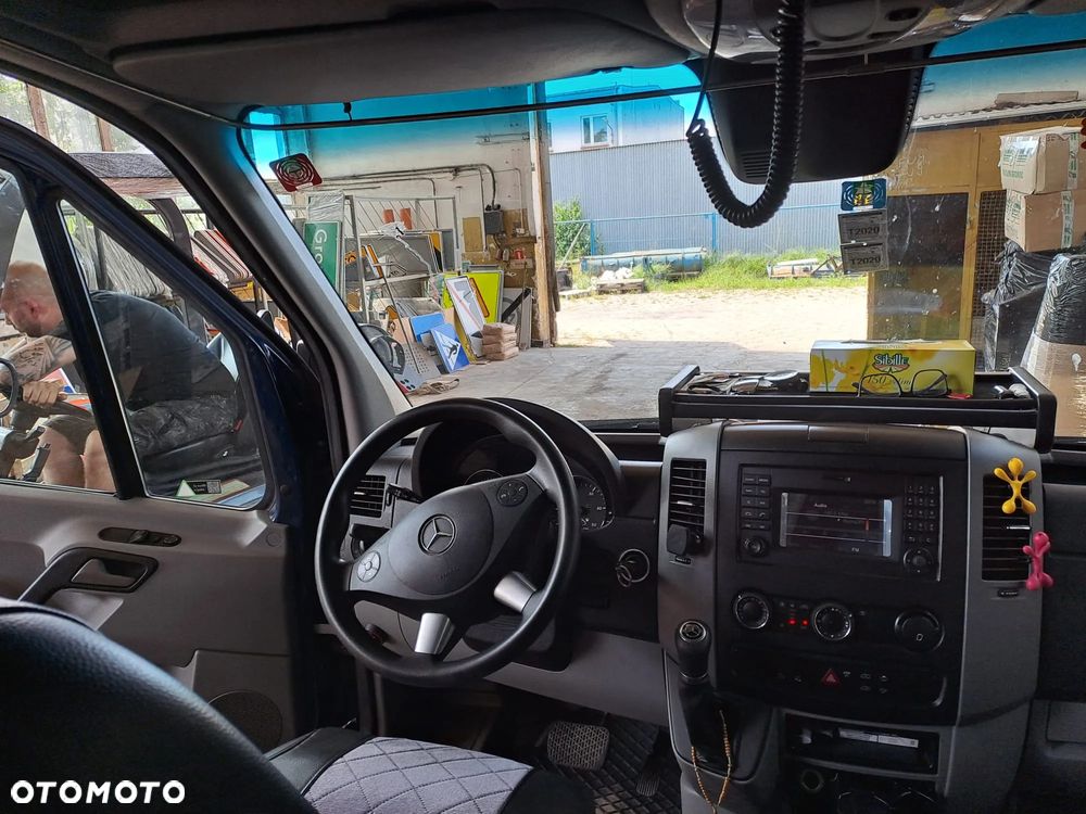Mercedes-Benz SPRINTER - 8