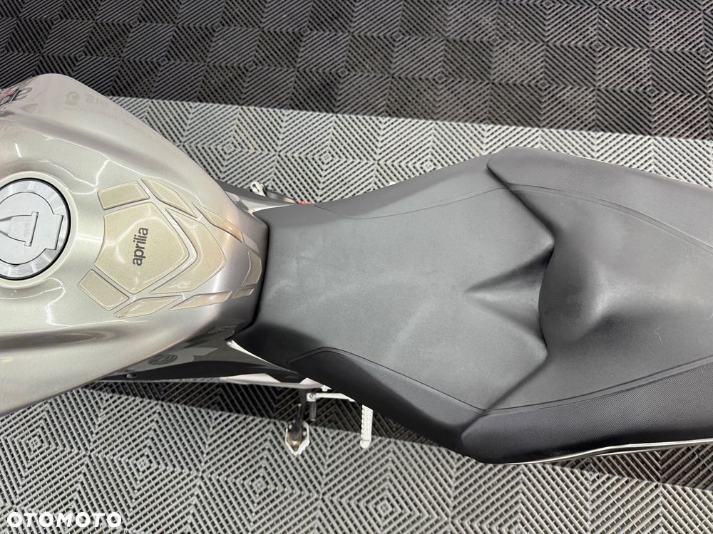 Aprilia Tuono - 25
