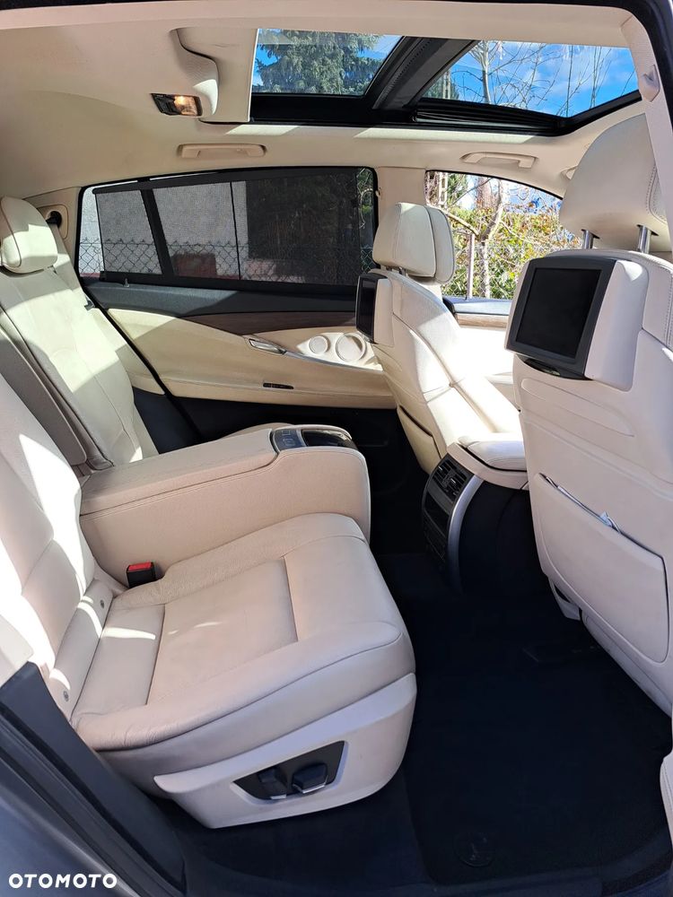 BMW Seria 5 530d - 24