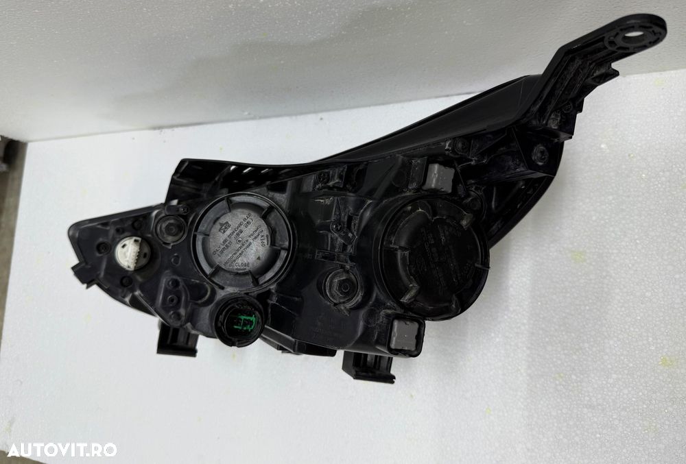 Far dreapta cu daylight HYUNAI I30 fastback an 2017-2020 cod 92102-G4020 - 9