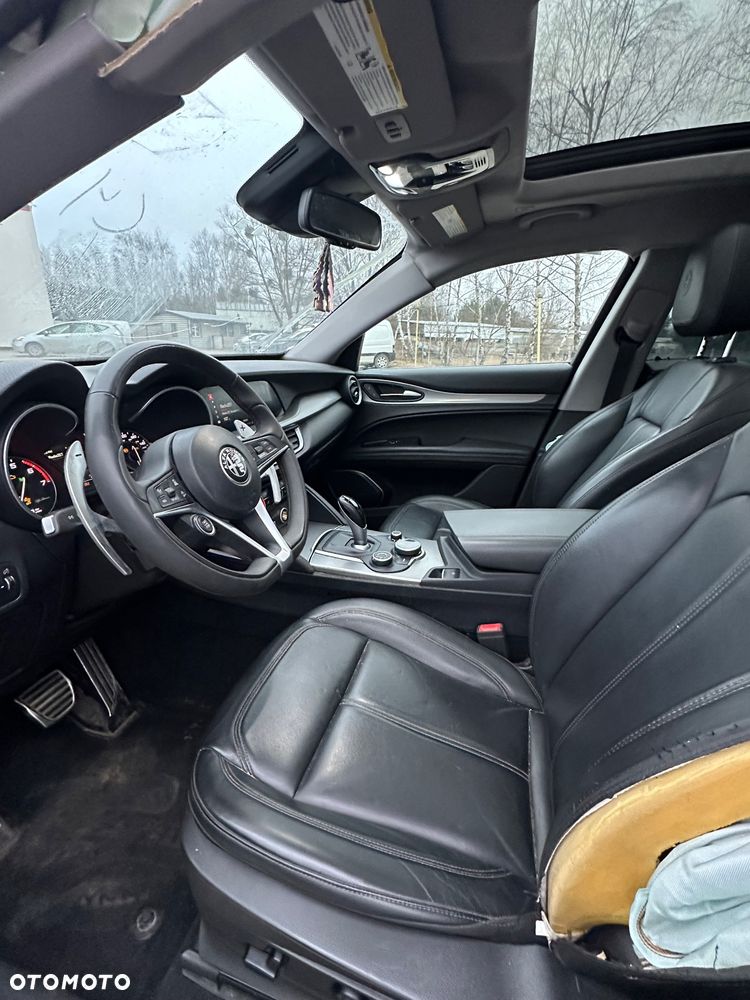 Alfa Romeo Stelvio - 7