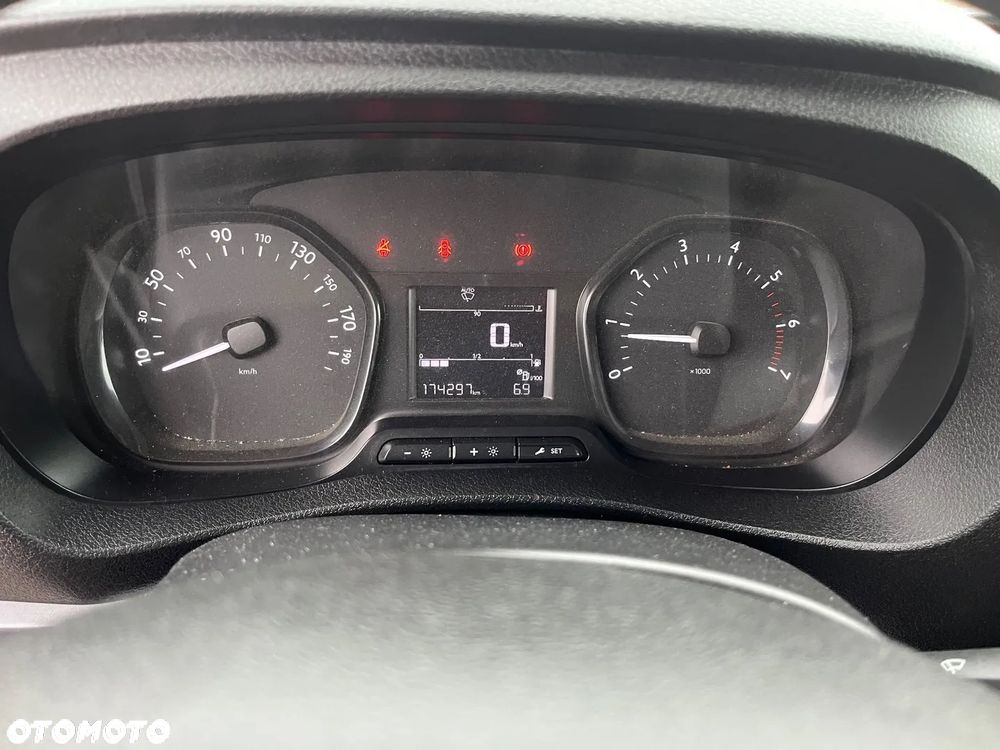 Peugeot EXPERT / Euro 6 / 2018 / Import Francja - 9