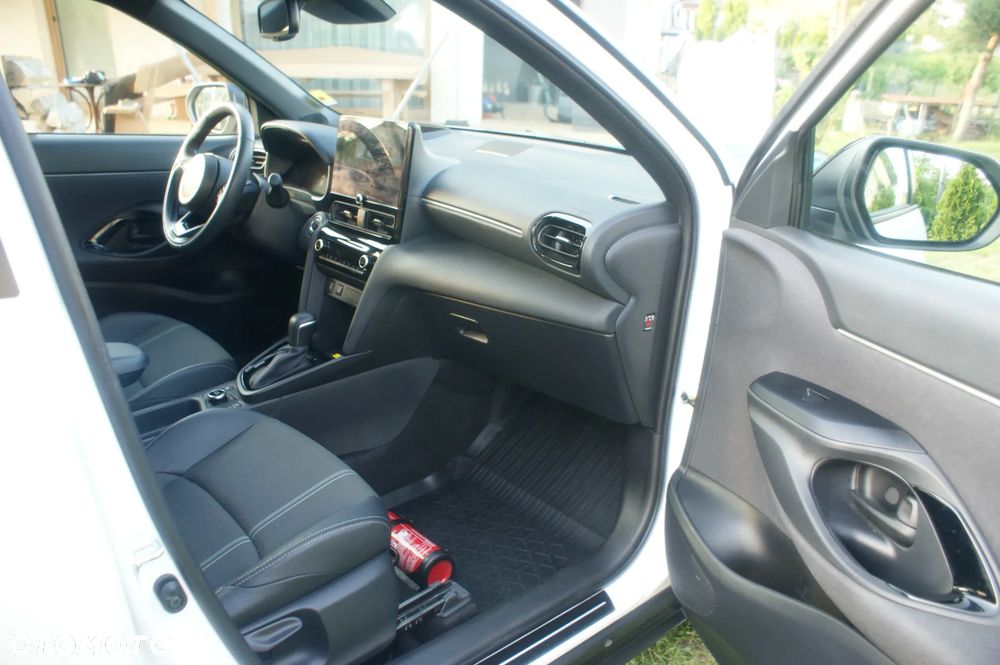 Toyota Yaris Cross - 15