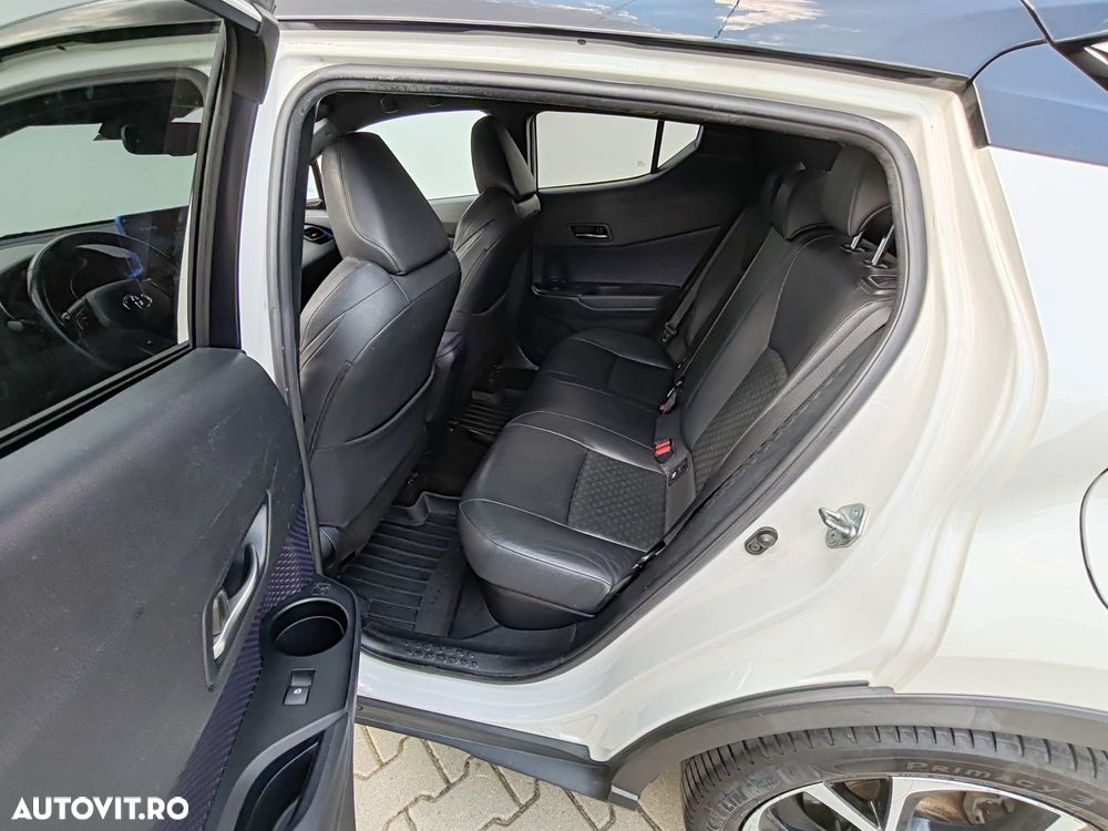 Toyota C-HR 1.8 HSD 4x2 CVT C-lassy LED - 6