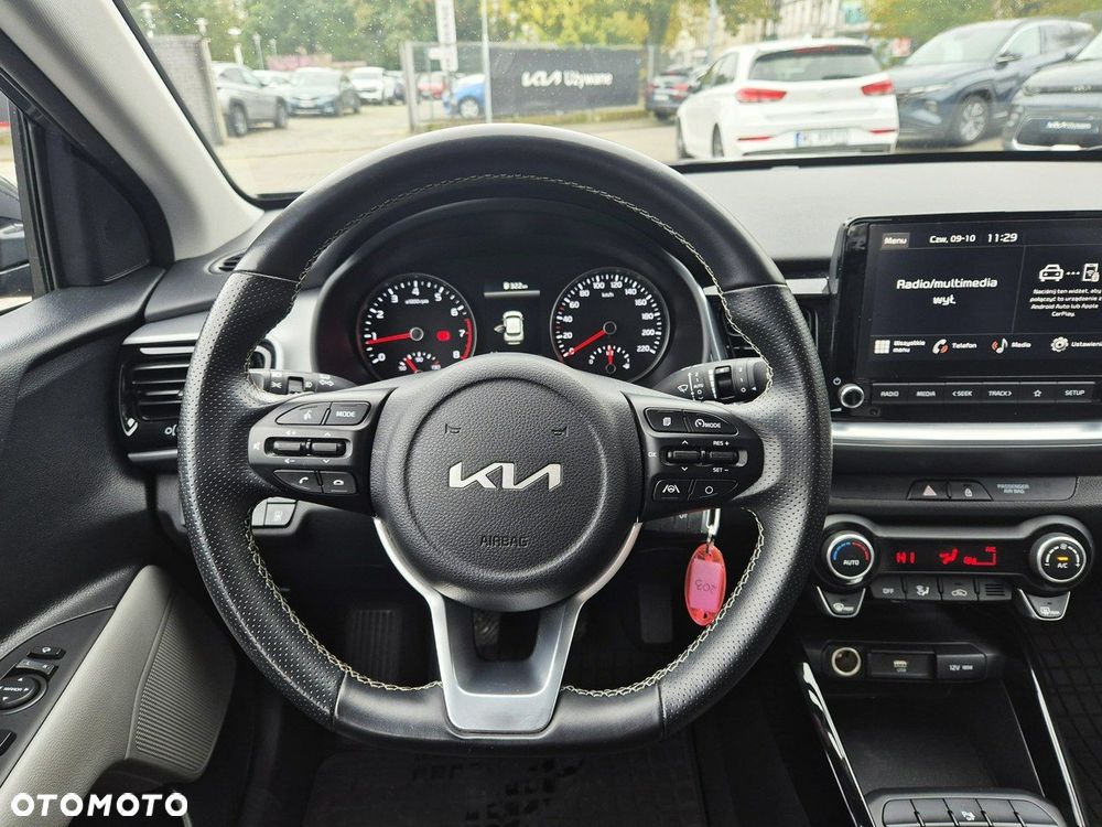 Kia Stonic 1.2 L - 11