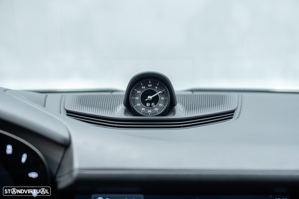 Porsche Taycan Turbo - 21