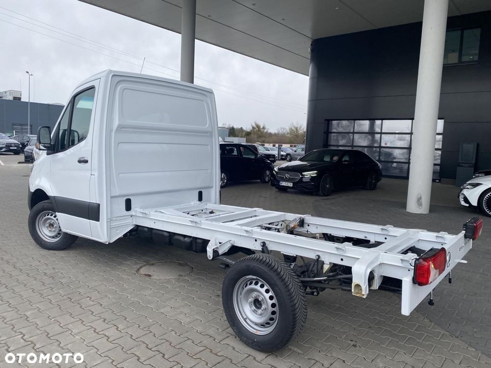 Mercedes-Benz Sprinter - 7